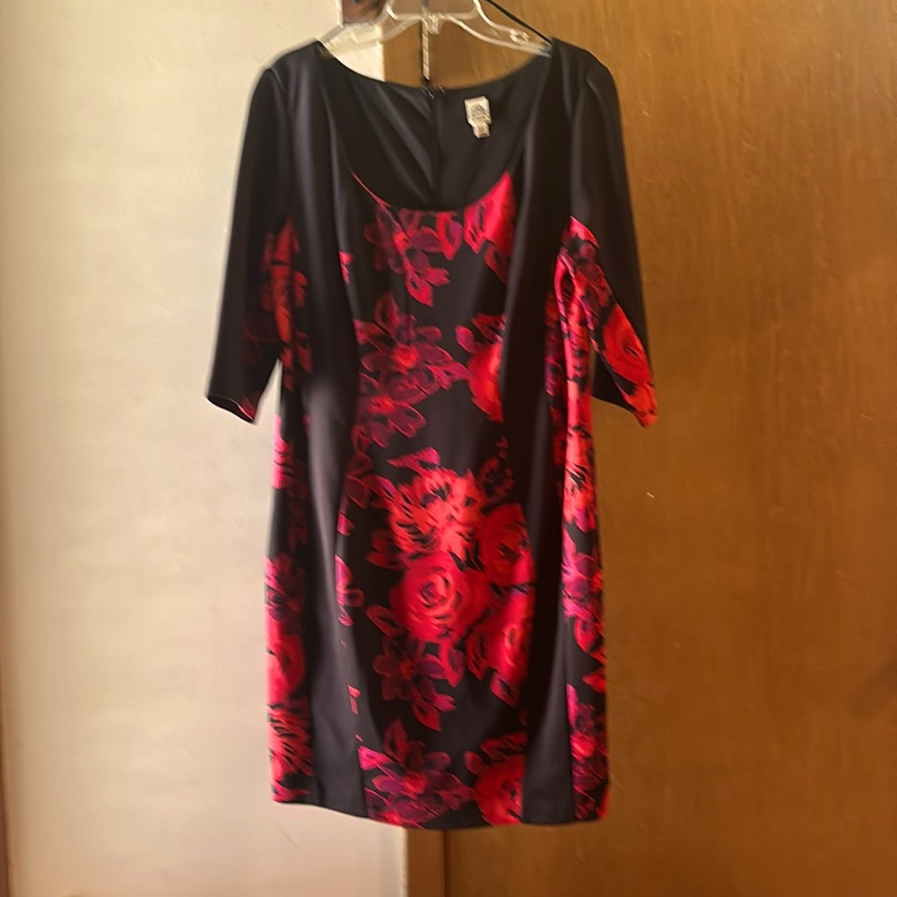Fitted scuba style black &dress with red floral design